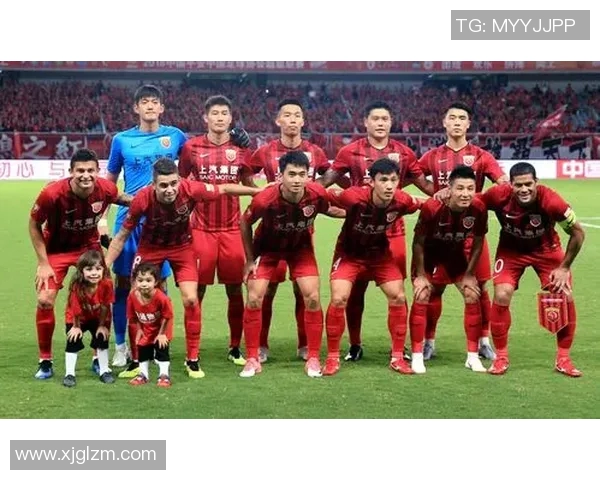 上港与权健激情对决海报揭示赛场火热氛围与球队斗志 上港与权健激情对决海报揭示赛场火热氛围与球队斗志