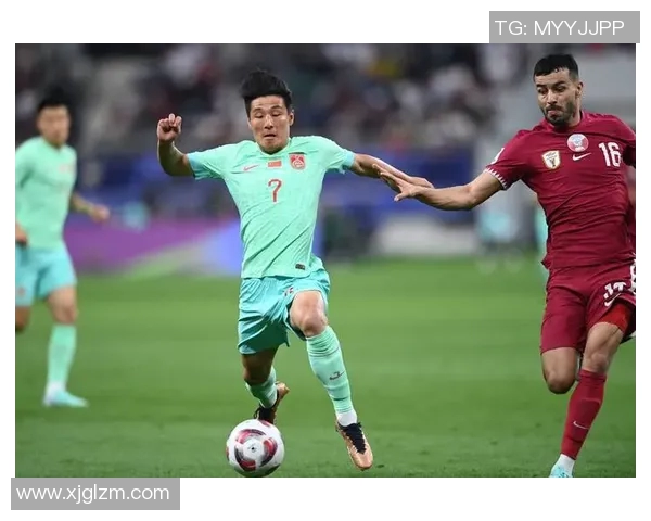 中国广州对阵豹发力的精彩较量揭示了足球战术与团队合作的重要性 中国广州对阵豹发力的精彩较量揭示了足球战术与团队合作的重要性