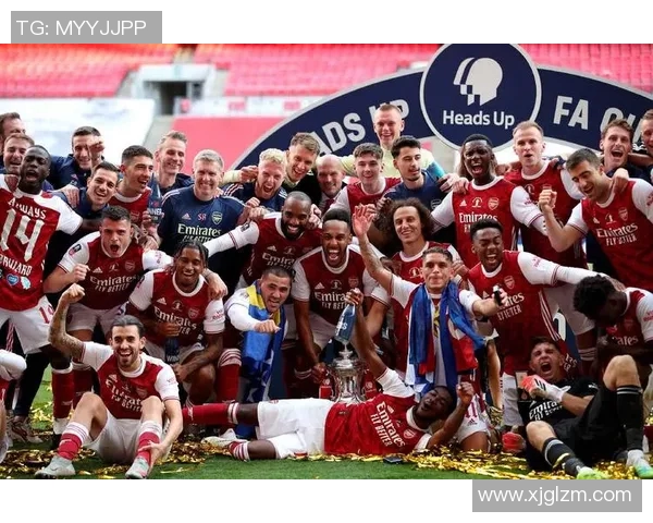 拜仁慕尼黑与瓦伦西亚决赛激战回顾精彩瞬间与战术分析